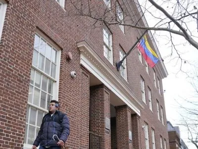 Представитель Гуайдо: власти Венесуэлы хотели продать здание бывшего консульства в США