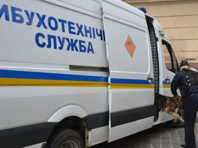 В Одесі шукають вибухівку в суді