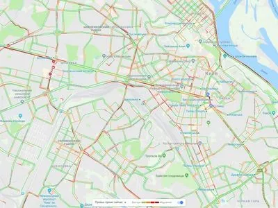 В Киеве утренние пробки парализовали движение авто