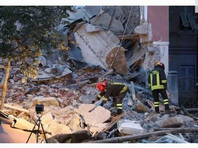 В Италии обрушился жилой дом: погибли два человека