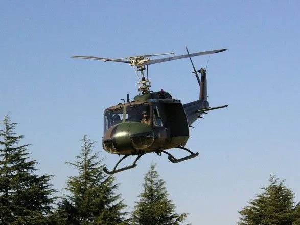 В Токио военный вертолет разбился при посадке