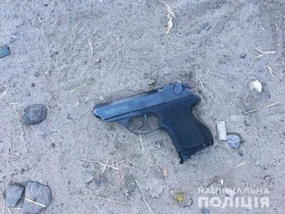 В Киеве мужчина устроил стрельбу на пешеходном переходе, есть раненый