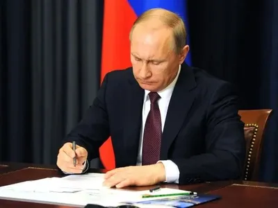 Путін продовжив до кінця 2020 року дію контрсанкцій проти країн ЄС