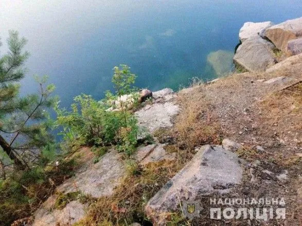 На Киевщине утонул священнослужитель с 4-летней дочерью