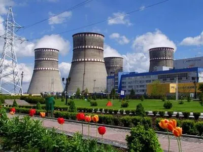 Енергосистема України продовжує працювати без п'яти атомних блоків