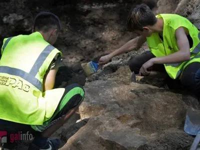 Во Львове на месте скандального фонтана обнаружили человеческие останки