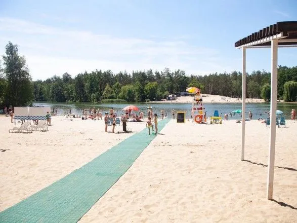 Восемь столичных пляжей в этом году получили международную награду &quot;Голубой флаг&quot; - КГГА