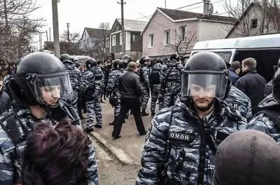 За время оккупации в Крыму проведено более 200 обысков