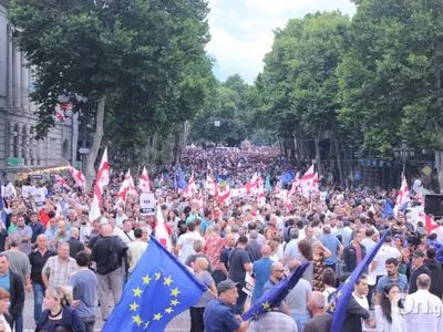 У Грузії протестуючі пройшли "Маршем свободи"