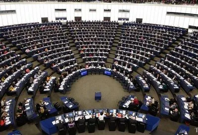 Спикер Туска: Саммит ЕС приостановлен