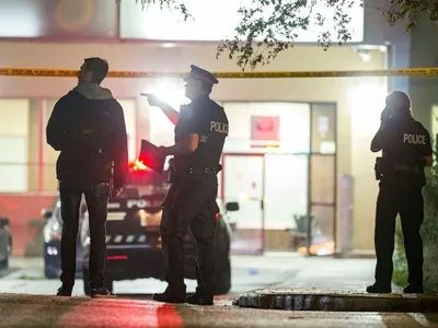 Двоє людей загинули при стрільбі в Торонто
