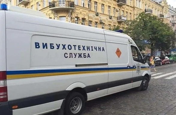 У Києві шукають вибухівку у всіх дитсадках