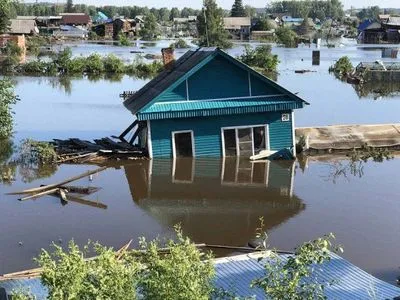 Губернатор Іркутської області повідомив, що рятувальники не попереджали про масштабну повінь