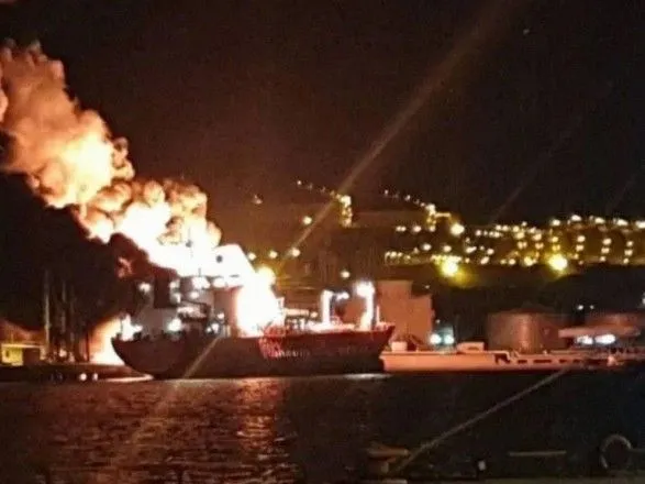 У Туреччині вибухнув нафтовий танкер