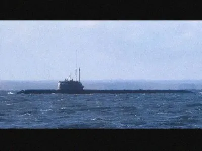 Шойгу заявил о выживших после пожара на подводной лодке, среди них - гражданский