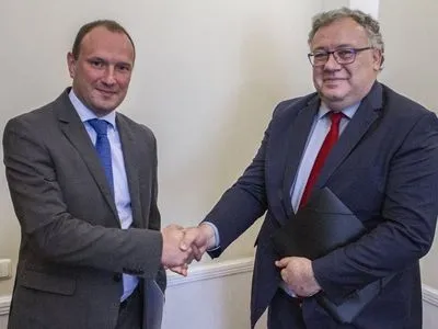 Посла Венгрии пригласили в МИД Украины на беседу из-за заявлений Сийярто
