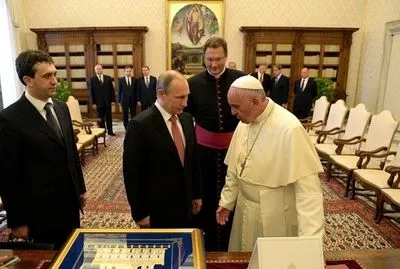 Встреча Путина и Папы Франциска: Украина просила Ватикан вспомнить о политзаключенных