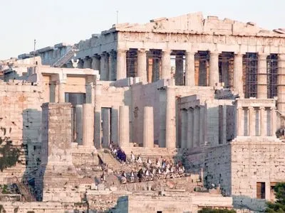 Из-за жары в Афинах ограничили доступ к Акрополю
