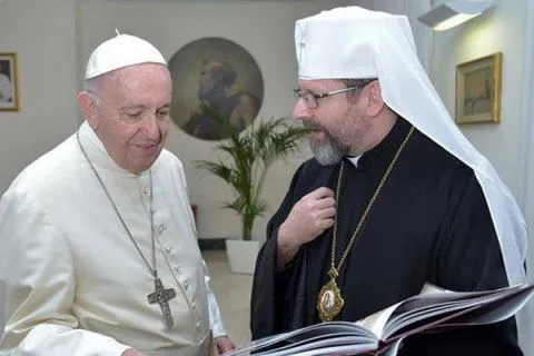 Папа Франциск засудив "гібридний" конфлікт на Донбасі