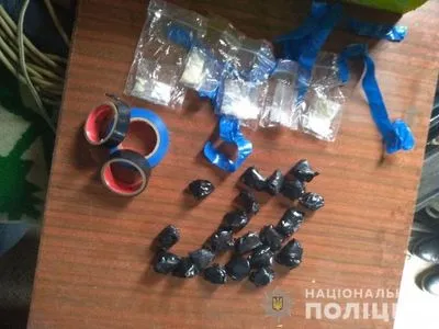 Торговців наркотиками через онлайн-додаток затримали на Вінничині