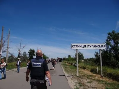 Звіт ОБСЄ: біля Станиці Луганської помітили бойовиків з пов'язками СЦКК
