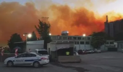 На заході Туреччини стався вибух на хімічному заводі