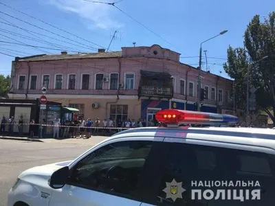 В Одессе неизвестный взял в заложники сотрудницу финучреждения