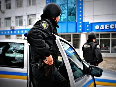 В Одесской области мужчину сняли с поезда из-за подозрения в похищении трех малолетних детей