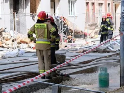 При взрыве газового баллона в жилом доме в Польше погибла женщина и двое ее детей