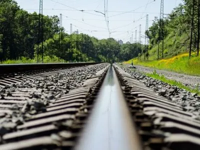 В Николаевской области поезд сбил 17-летнюю девушку