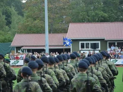 В Финляндии предложили распространить воинскую обязанность на женщин