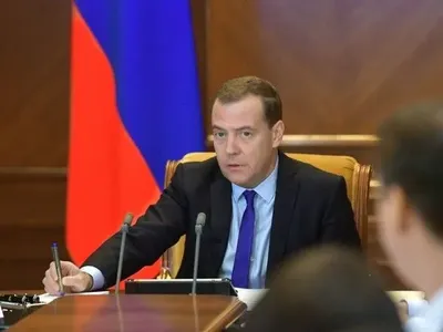 Медведев: вернуться к обсуждению газовых вопросов с Украиной можно после выборов