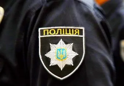 В Киеве голый мужчина избил дедушку и 2-летнего ребенка