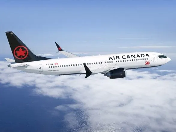 Лайнер Air Canada потрапив в турбулентність, 35 людей постраждали