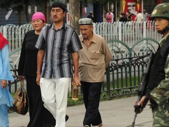 Країни Заходу і Японія закликали Китай припинити затримання уйгурів
