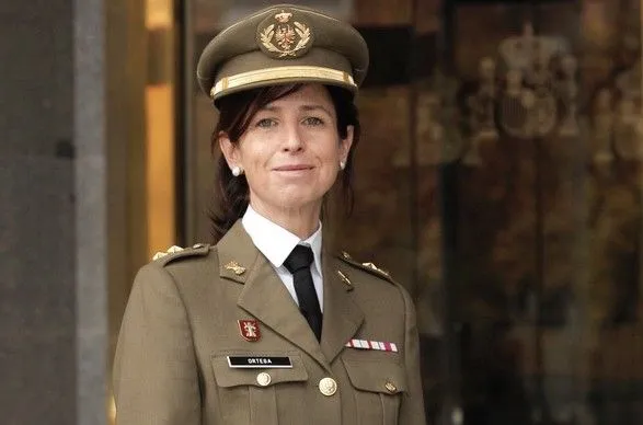 В Іспанії вперше в історії жінка стала генералом збройних сил