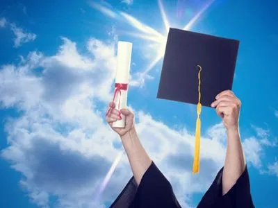 В Украине утвердили 100 современных стандартов высшего образования