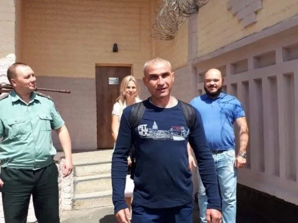Помилованный политзаключенный Литвинов вышел на свободу
