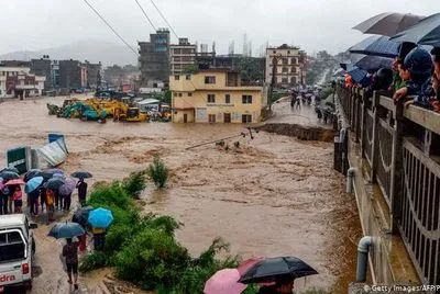 Число погибших в результате наводнения в Непале достигло 60 человек