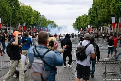 У День взяття Бастилії у Парижі затримали понад 170 людей