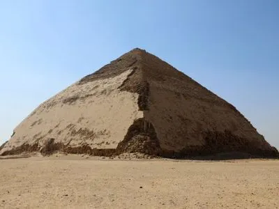 Влада Єгипту відкрила для відвідування найдавніші піраміди