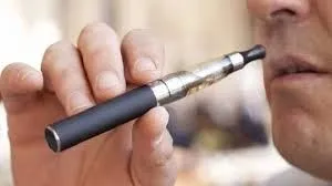 Минздрав предложил приравнять электронные сигареты к традиционному курению