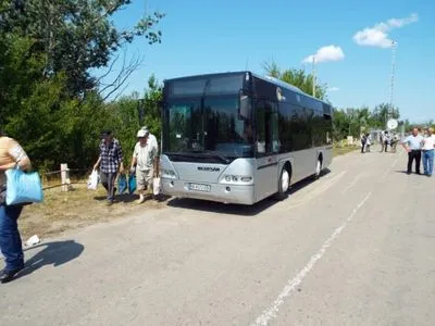 От моста в Станице Луганской "нулевкой" пустили автобус