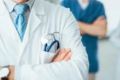 Україна належить до трійки головних постачальників лікарів для Чехії