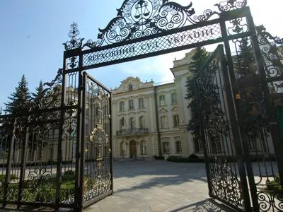 Верховний суд дозволив брати участь у парламентських виборах Кузьміну