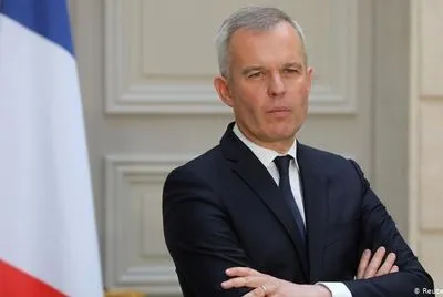 Французький міністр йде у відставку через скандал з лобстерами