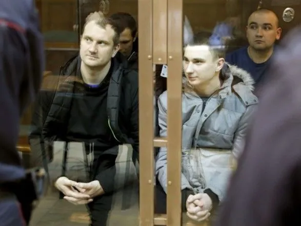 Третій групі українських моряків у РФ продовжили арешт на три місяці