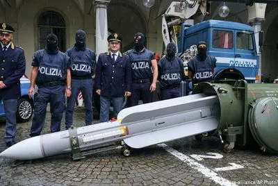 Полиция Италии исправила пресс-релиз о "боевиках на Донбассе"