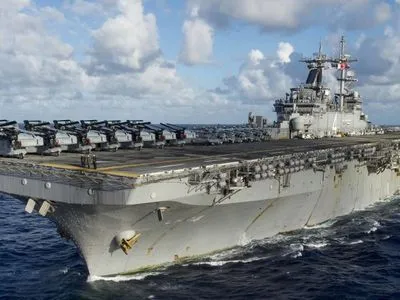 Трамп заявляет, что военный корабль США сбил иранский беспилотник над Ормузским проливом