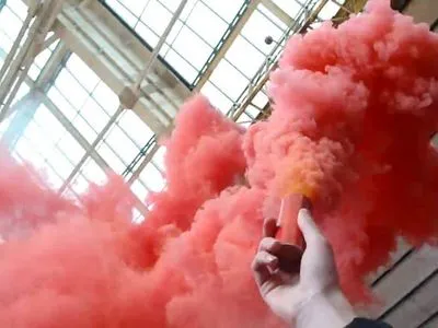 В Азербайджане девять человек отравились дымом пиротехники на свадьбе